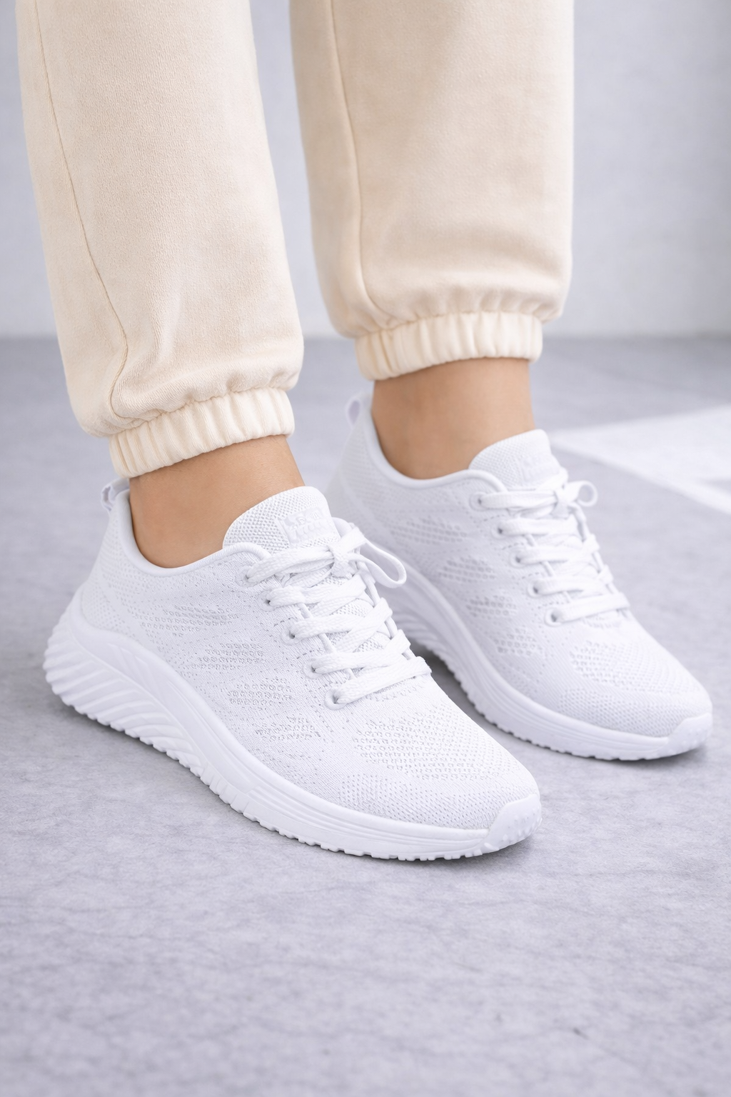 Zalantino Women’s Luna Runner | Lightweight Knit Sneaker